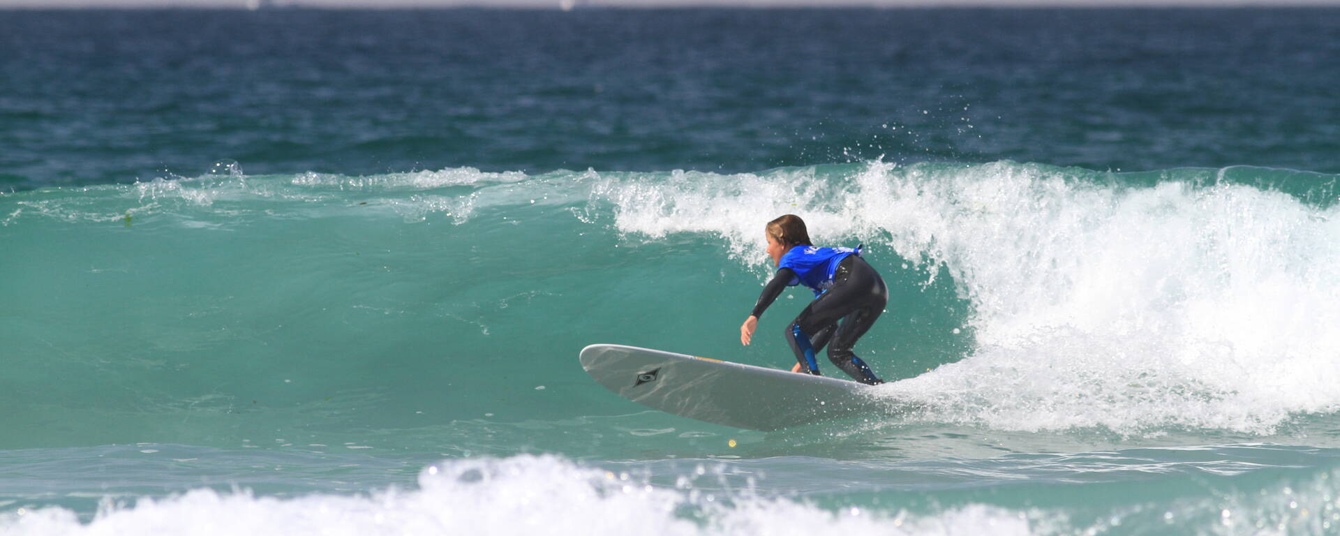 Surfing in Pays Bigouden © ESB La Torche