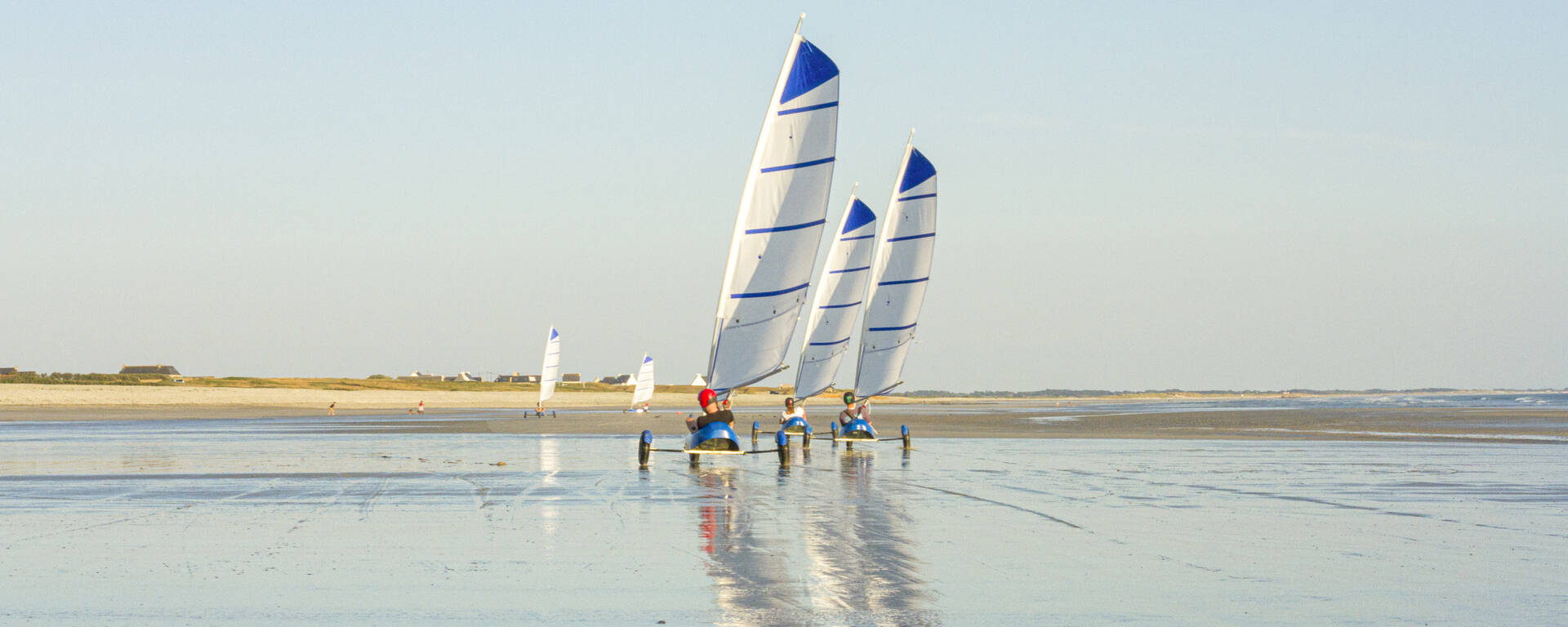 Comme un bolide sur la plage de Plovan ! © L. BOTREL