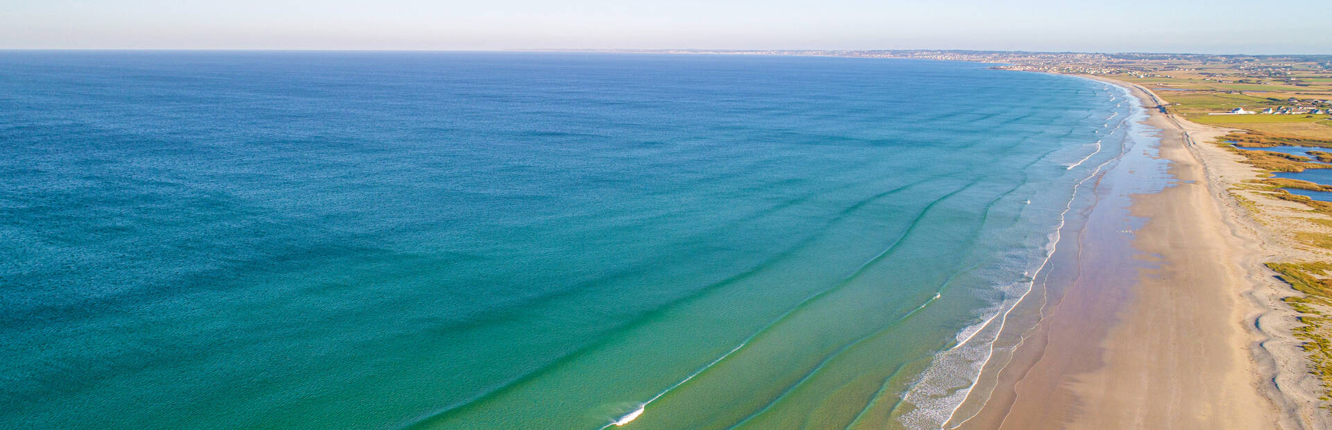 Plage de Kerbinigou à Tréogat en Baie d'Audierne au Pays Bigouden ©Gwenn Ha Drone