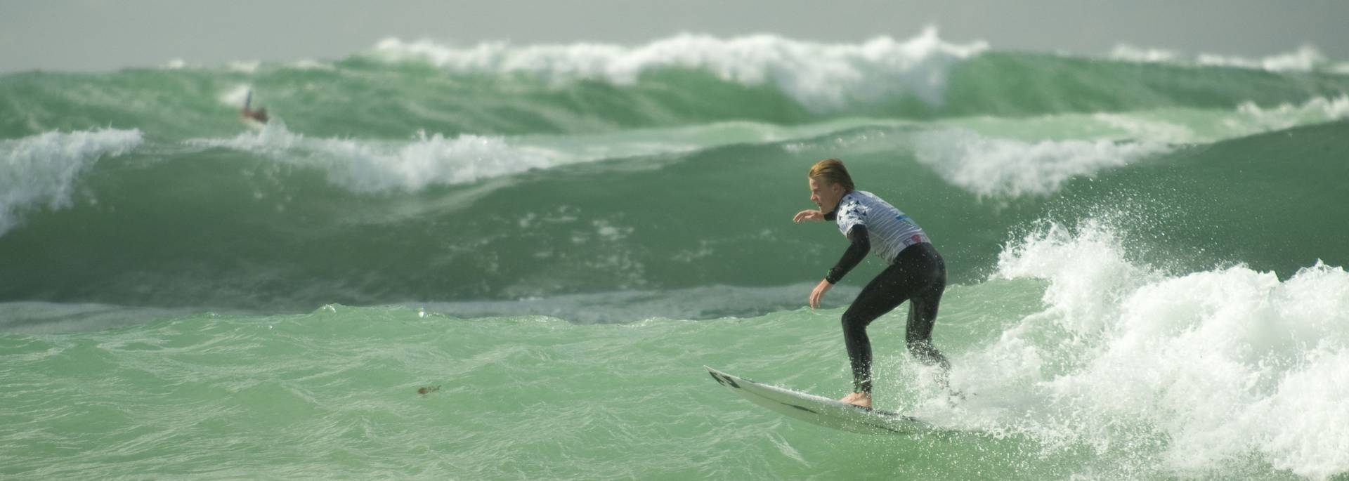 Surfwettkamf bei La Torche im Pays Bigouden ©Jakez