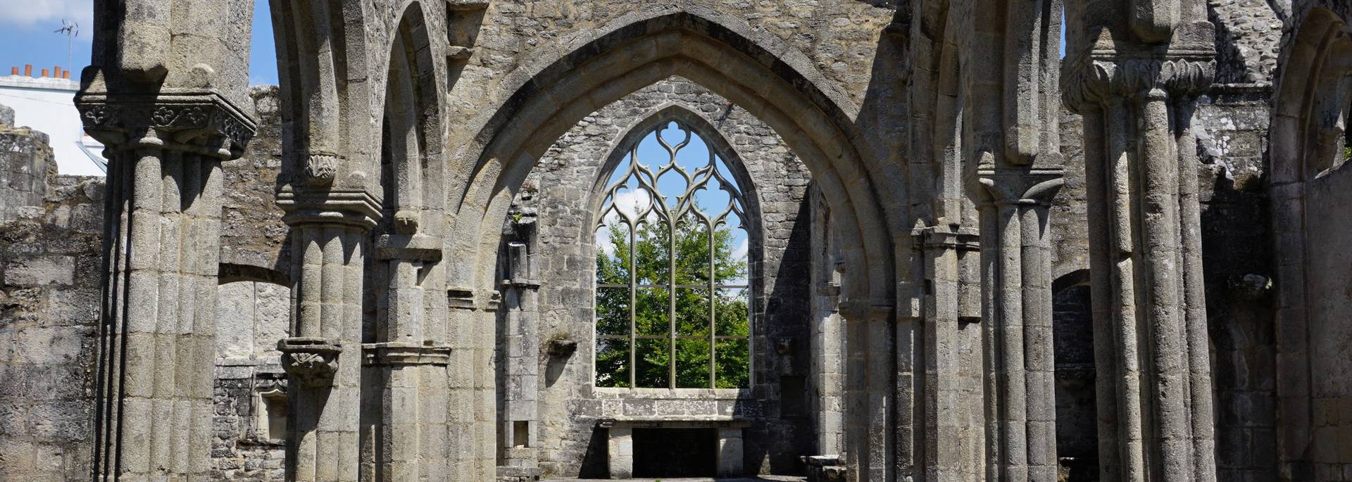 Église de Lambour - Pont-l'Abbé © OTPBS