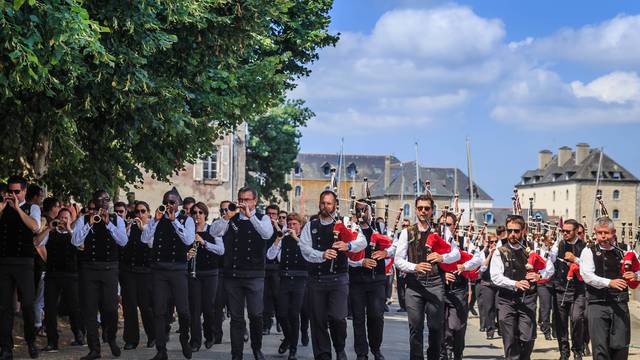 Fête des Brodeuses © L Gloaguen