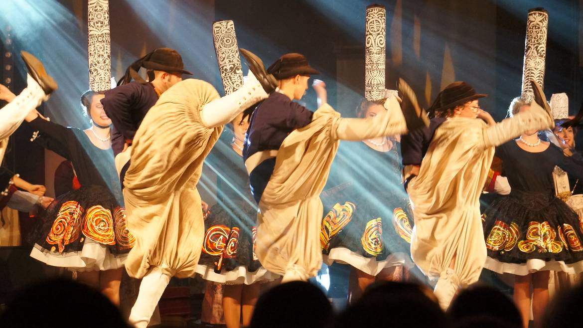 Spectacle décoiffant du Festival des Brodeuses © E Cléret