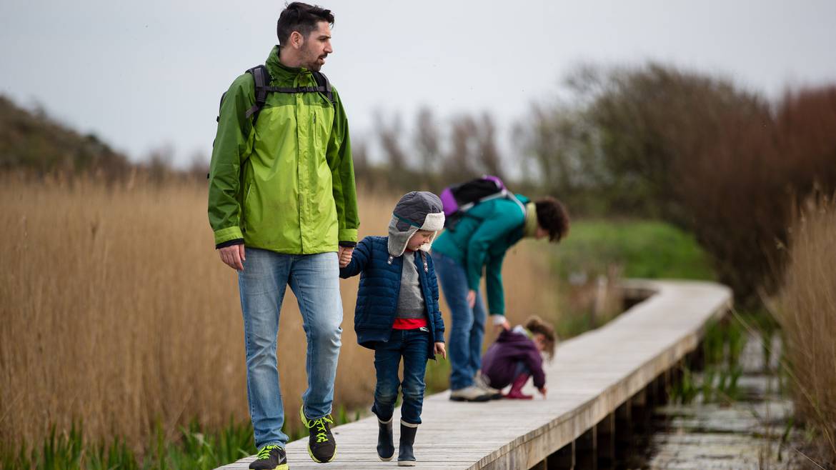 Family walks © Y Derennes