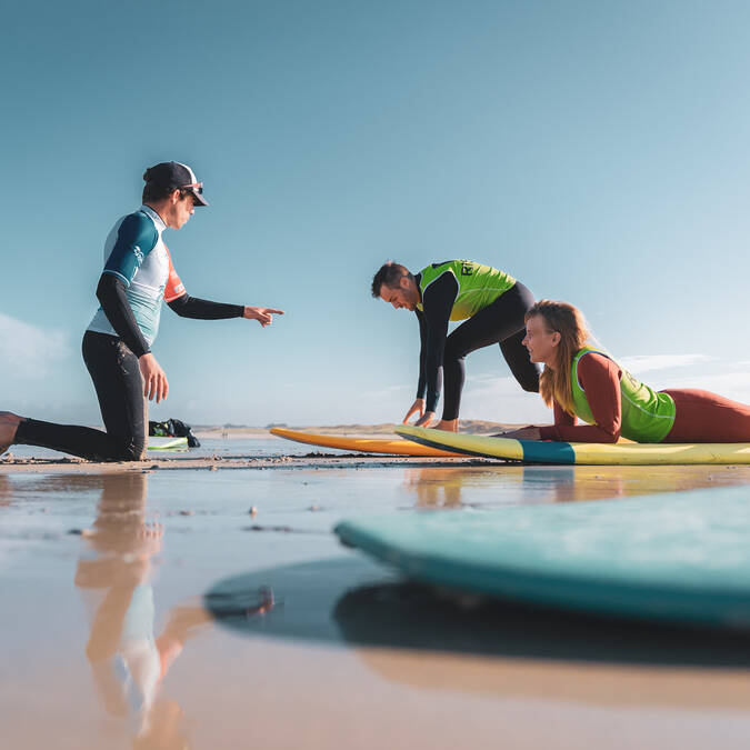 cours de surf en Pays Bigouden - la préparation © Entre 2 Poles