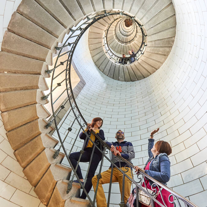 Escaliers en intérieur du phare d'Eckmühl © A Lamoureux